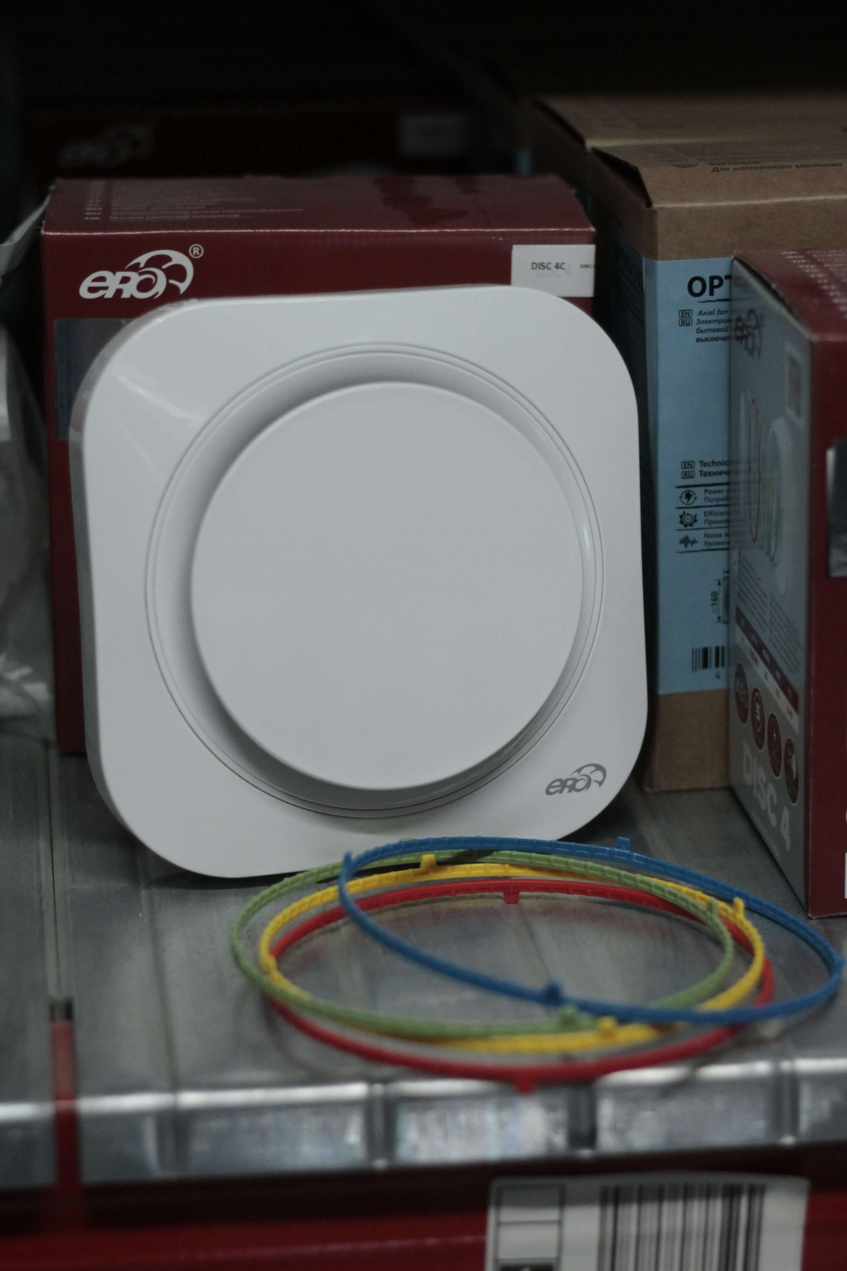 Вентилятор ЭРА осевой вытяжной D100 DISC 4