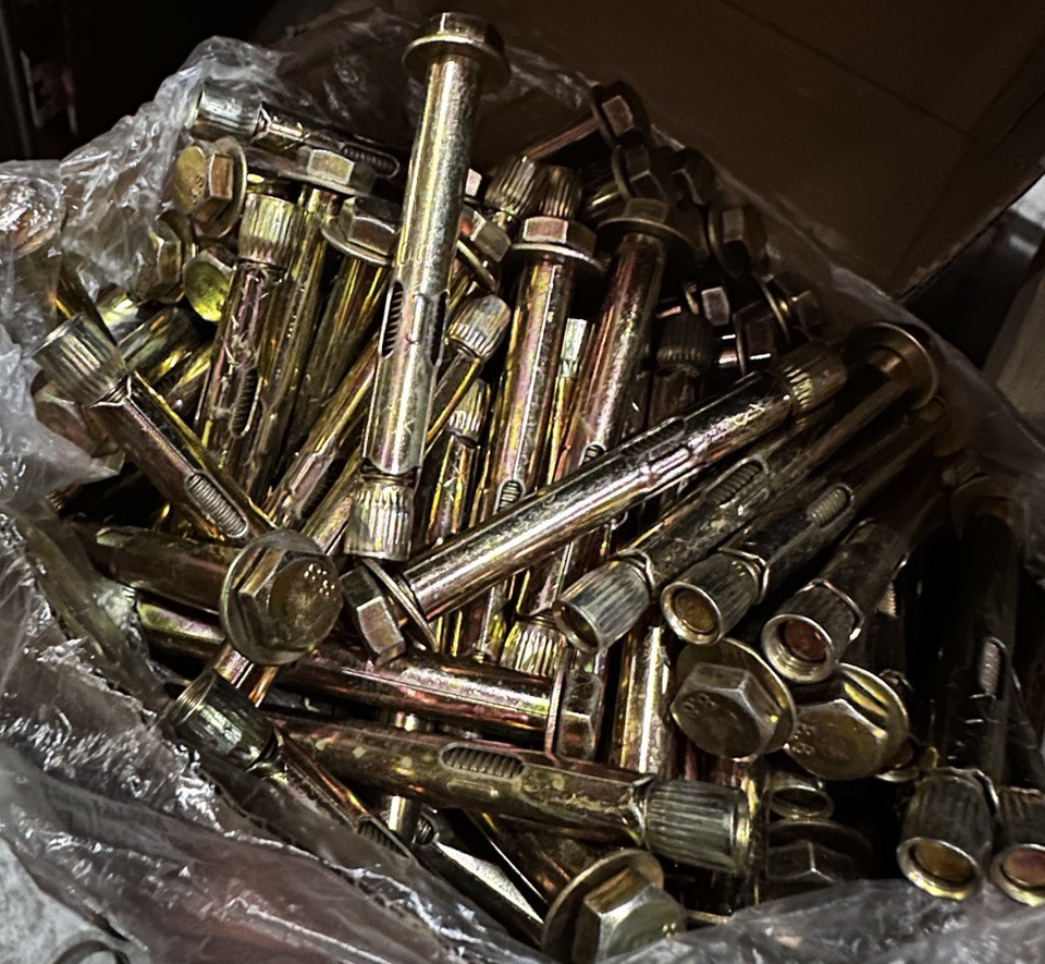 Анкерный болт HBM М 10*85 УТ000015051 - детальное фото товара