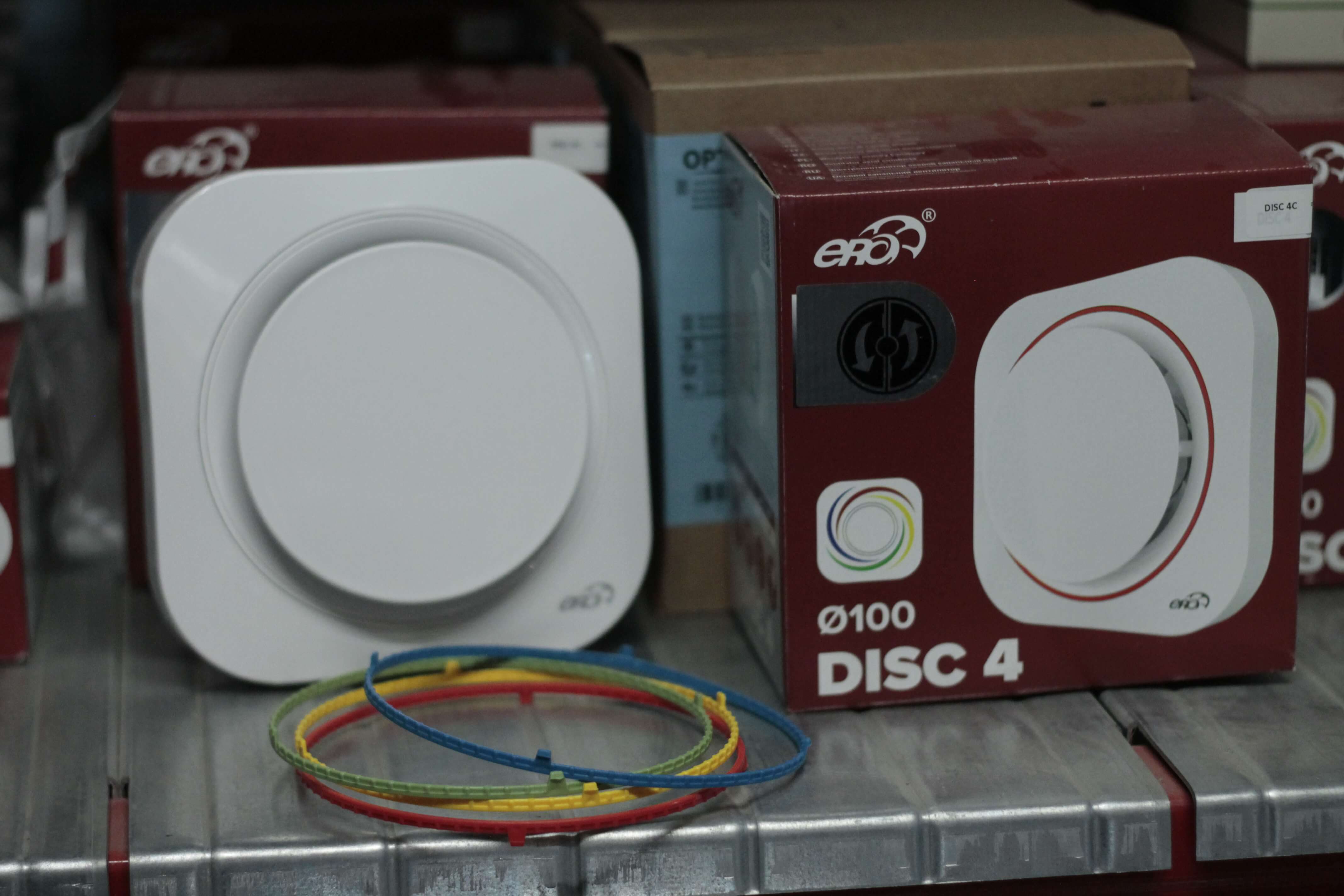 Вентилятор ЭРА осевой вытяжной D100 DISC 4